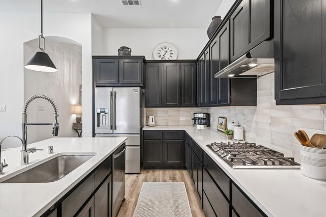 1913 Jumper Fields Drive, Aubrey, TX 76227