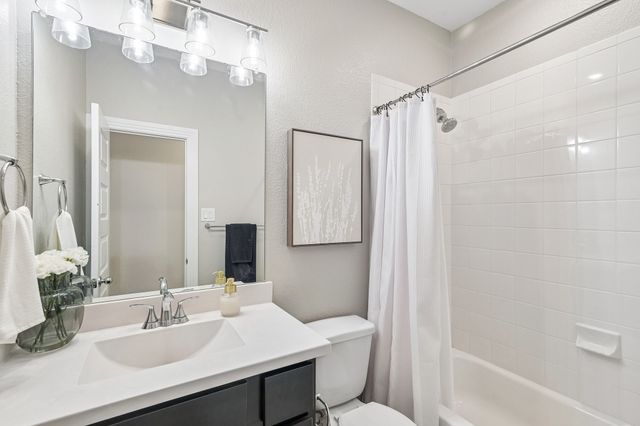 1913 Jumper Fields Drive, Aubrey, TX 76227