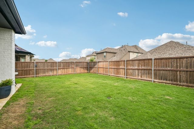 1913 Jumper Fields Drive, Aubrey, TX 76227
