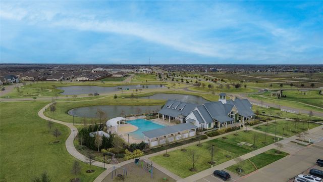 1913 Jumper Fields Drive, Aubrey, TX 76227