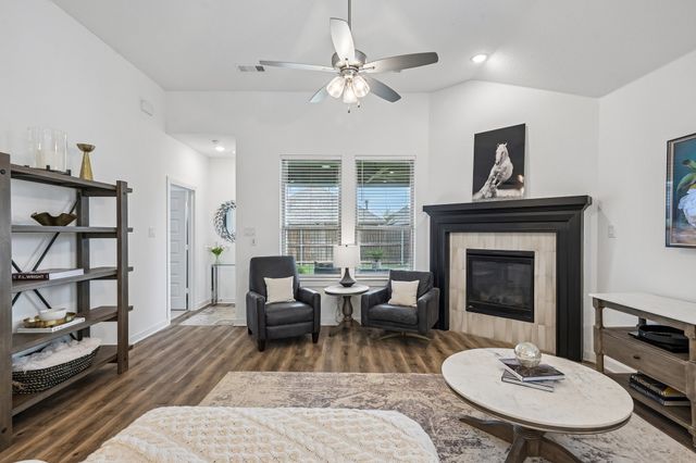 1913 Jumper Fields Drive, Aubrey, TX 76227