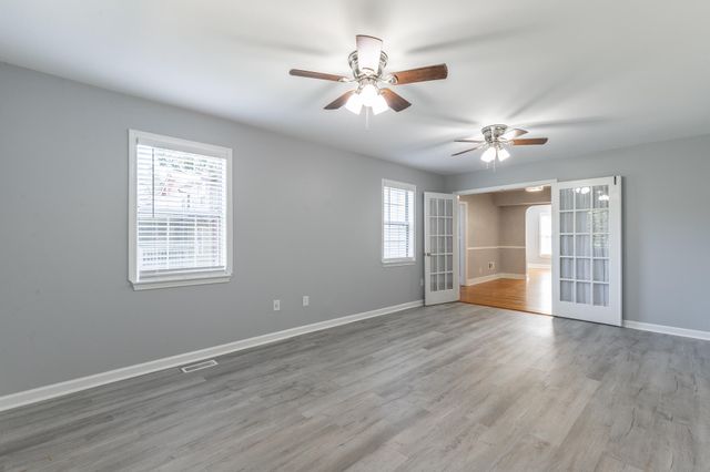 113 N Larchmont Avenue, Chattanooga, TN 37411