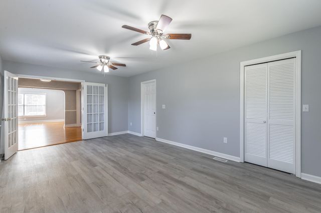 113 N Larchmont Avenue, Chattanooga, TN 37411
