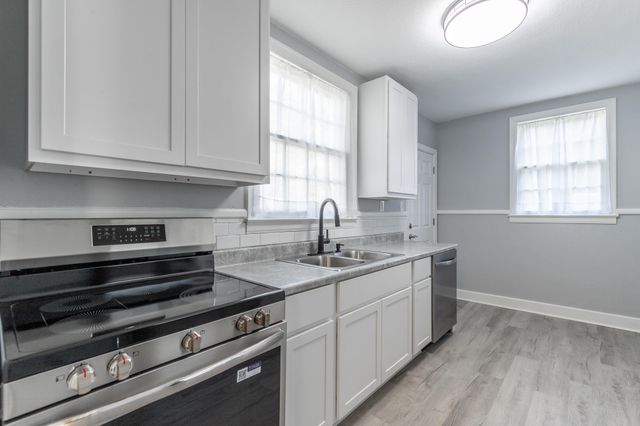 113 N Larchmont Avenue, Chattanooga, TN 37411