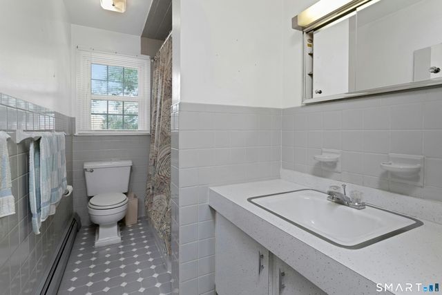 14 Hilltop Avenue, Stamford, CT 06907