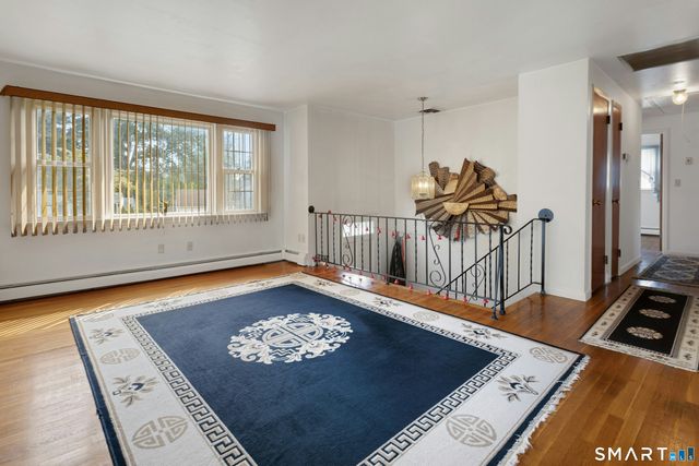 14 Hilltop Avenue, Stamford, CT 06907