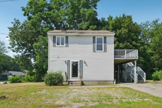 2 Merry Street, Bedford, NH 03110
