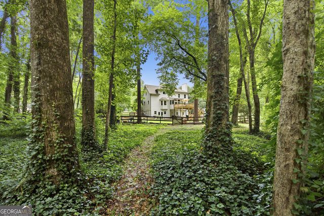 1430 Shadowrock Court NE, Marietta, GA 30062