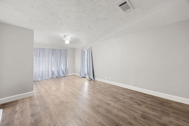 211 Arcadian Drive, Crosby, TX 77532
