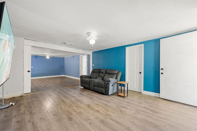 211 Arcadian Drive, Crosby, TX 77532