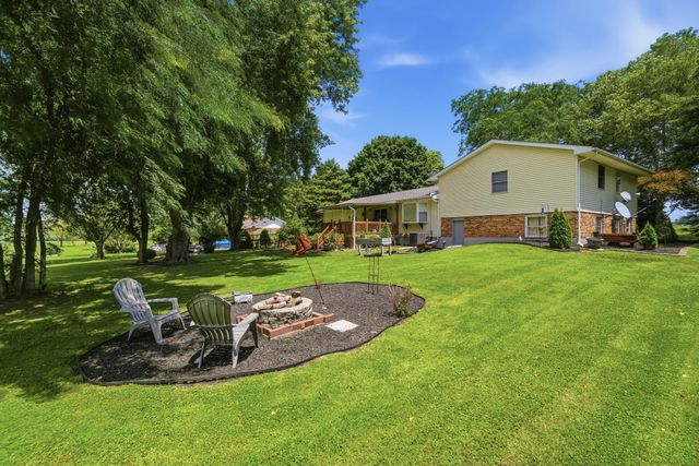 2227 Newlove Road 2227 Newlove Road, South Charleston, OH 45368