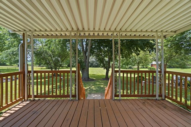 2227 Newlove Road 2227 Newlove Road, South Charleston, OH 45368
