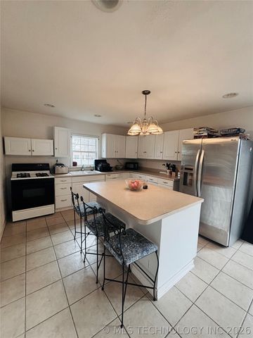 918 Harvey Road, Ardmore, OK 73401