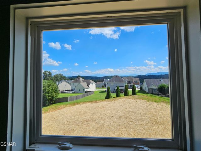 2711 Vista Meadows Lane, Sevierville, TN 37876
