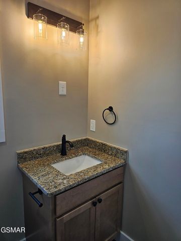 2711 Vista Meadows Lane, Sevierville, TN 37876