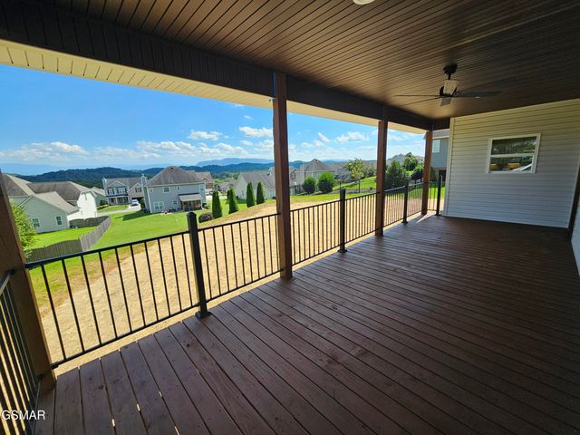 2711 Vista Meadows Lane, Sevierville, TN 37876