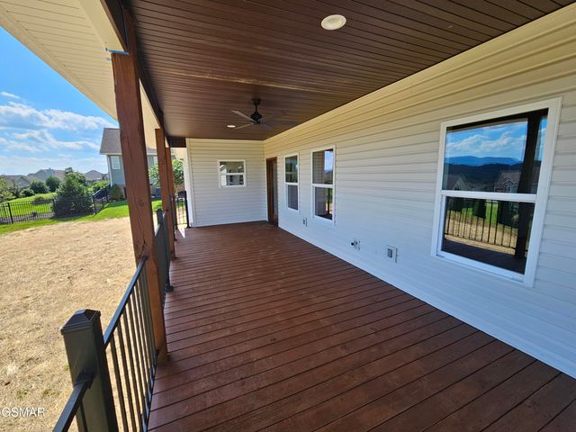 2711 Vista Meadows Lane, Sevierville, TN 37876