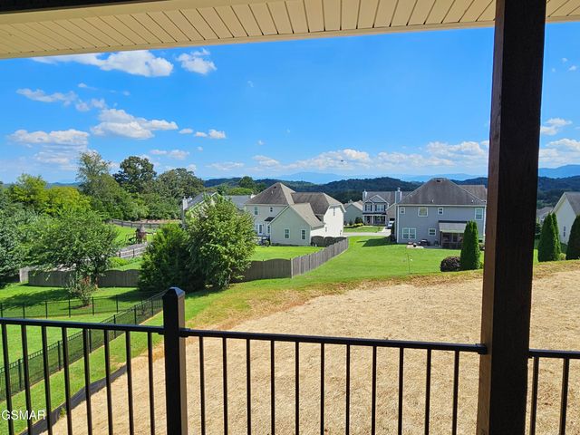 2711 Vista Meadows Lane, Sevierville, TN 37876