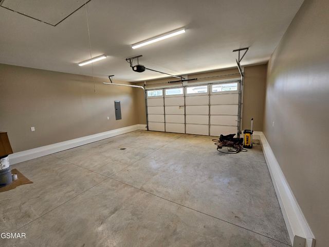 2711 Vista Meadows Lane, Sevierville, TN 37876