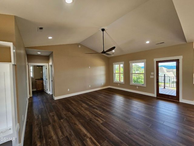 2711 Vista Meadows Lane, Sevierville, TN 37876