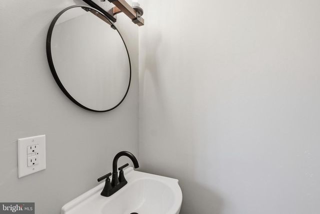 2942 ARLAN AVE, Philadelphia, PA 19136