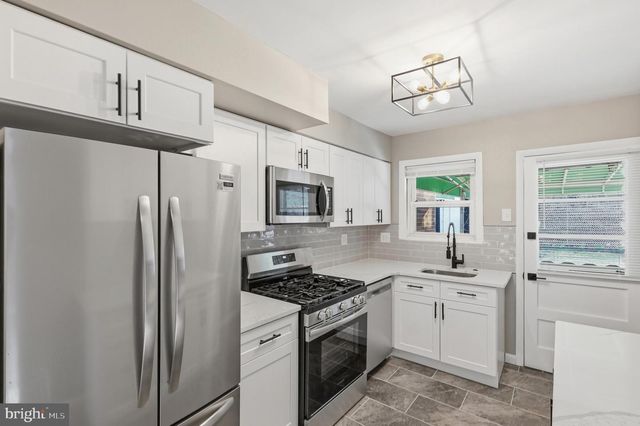 2942 ARLAN AVE, Philadelphia, PA 19136