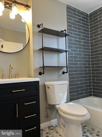 2942 ARLAN AVE, Philadelphia, PA 19136