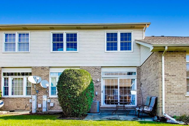 10521 Thornham Lane 10521, Mokena, IL 60448