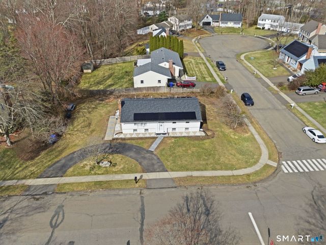 17 Pioneer Drive, Enfield, CT 06082
