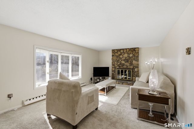 17 Pioneer Drive, Enfield, CT 06082