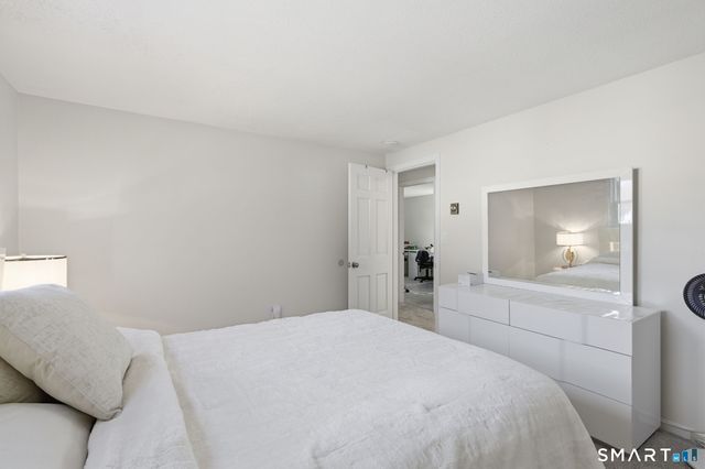 17 Pioneer Drive, Enfield, CT 06082