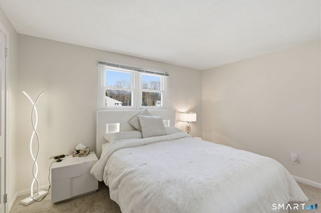 17 Pioneer Drive, Enfield, CT 06082