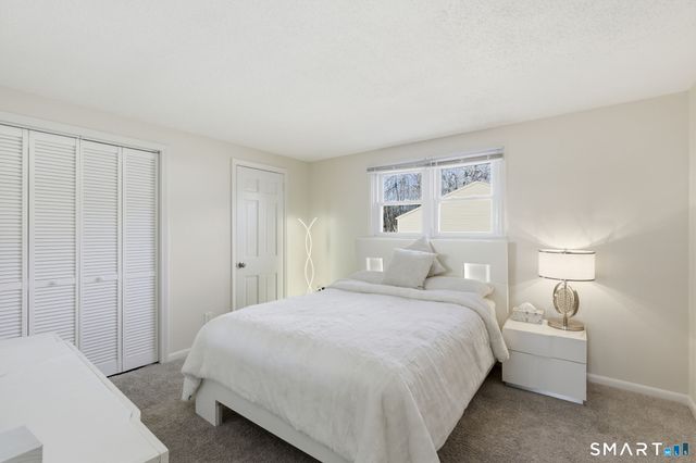 17 Pioneer Drive, Enfield, CT 06082