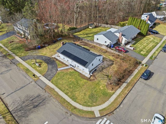17 Pioneer Drive, Enfield, CT 06082