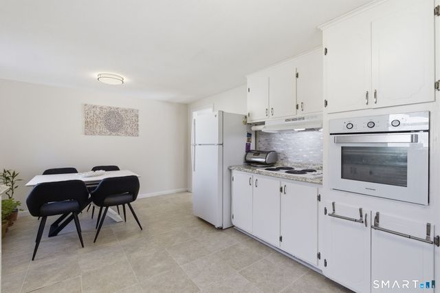 17 Pioneer Drive, Enfield, CT 06082