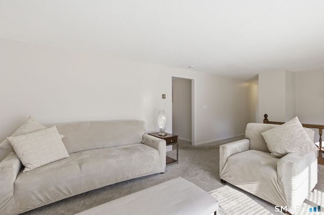 17 Pioneer Drive, Enfield, CT 06082