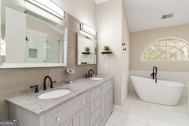 2119 Tudor Castle Way, Decatur, GA 30035