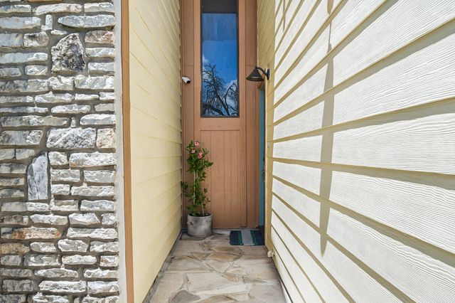 14 Cypress Fairway VLG, Wimberley, TX 78676