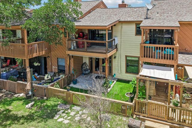 14 Cypress Fairway VLG, Wimberley, TX 78676