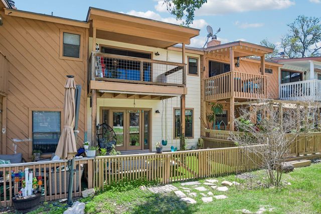 14 Cypress Fairway VLG, Wimberley, TX 78676