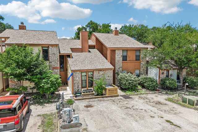 14 Cypress Fairway VLG, Wimberley, TX 78676