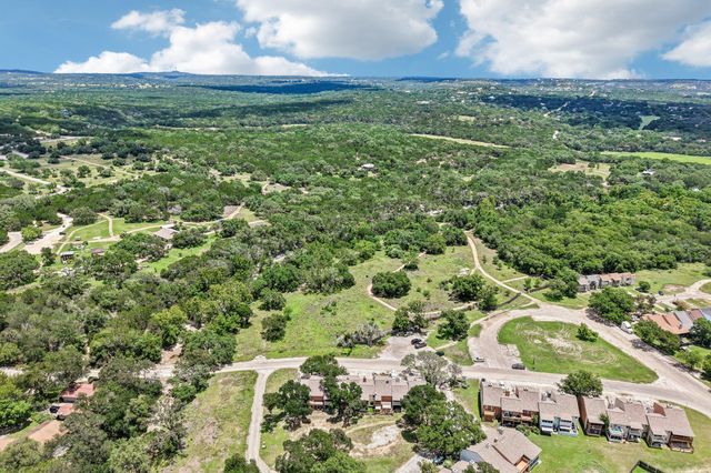 14 Cypress Fairway VLG, Wimberley, TX 78676