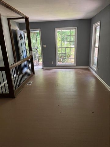 3530 Fairlane Drive NW, Atlanta, GA 30331