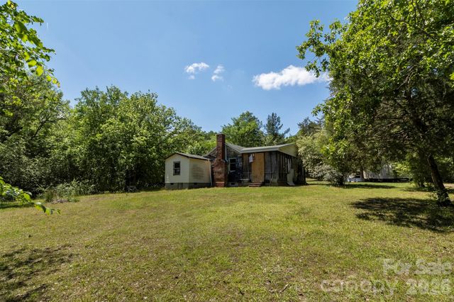 911 Center Road, Chester, SC 29706