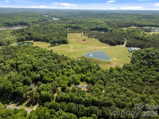 911 Center Road, Chester, SC 29706
