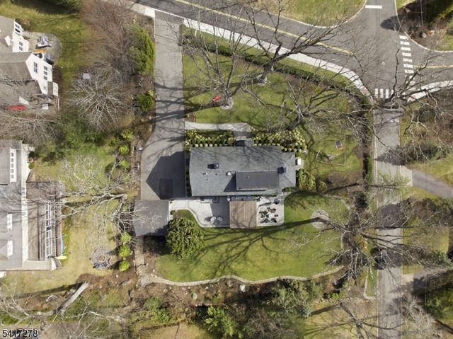 30 Powerville Rd, Mountain Lakes Boro, NJ 07046