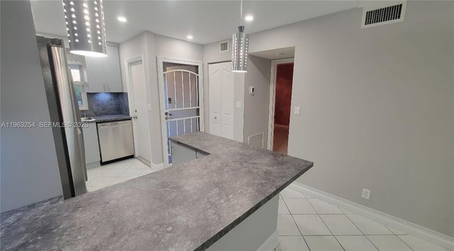 1785 N Andrews Sq 308E, Fort Lauderdale, FL 33311