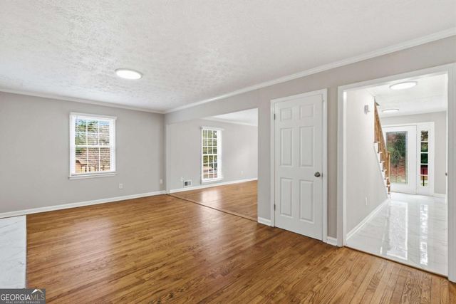 127 Old Rosser Road SW, Lilburn, GA 30047