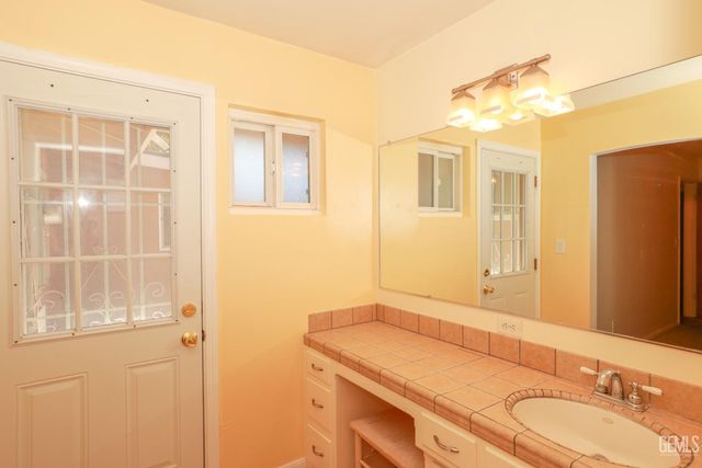 6300 Lynch Canyon Drive, Lake Isabella, CA 93240