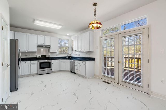 1226 BARKSDALE DR NE, Leesburg, VA 20176